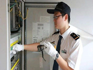 高铁乘务员工资高吗